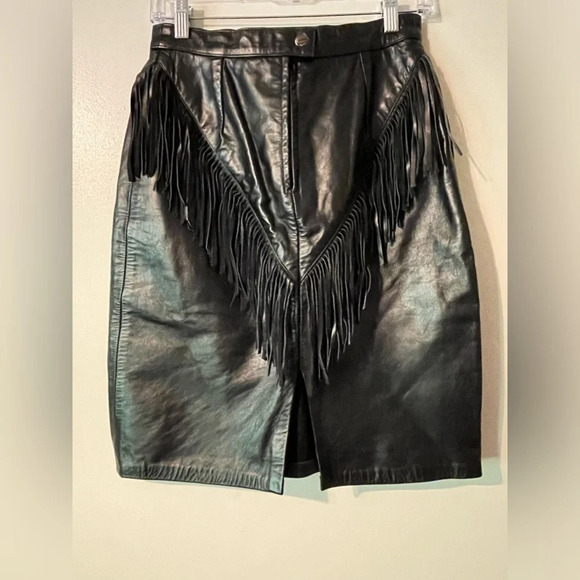 Vintage Made In USA 100% Leather Fringe Zipper Snap Closure Black Skirt - Picture 5 of 11